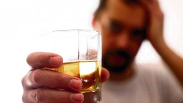 Карантин под градусом: французы стали чаще прикладываться к спиртному