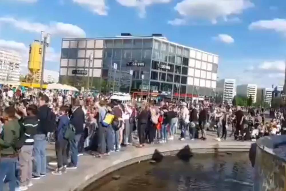 Свыше 130 человек задержали на акции против ограничений в Берлине