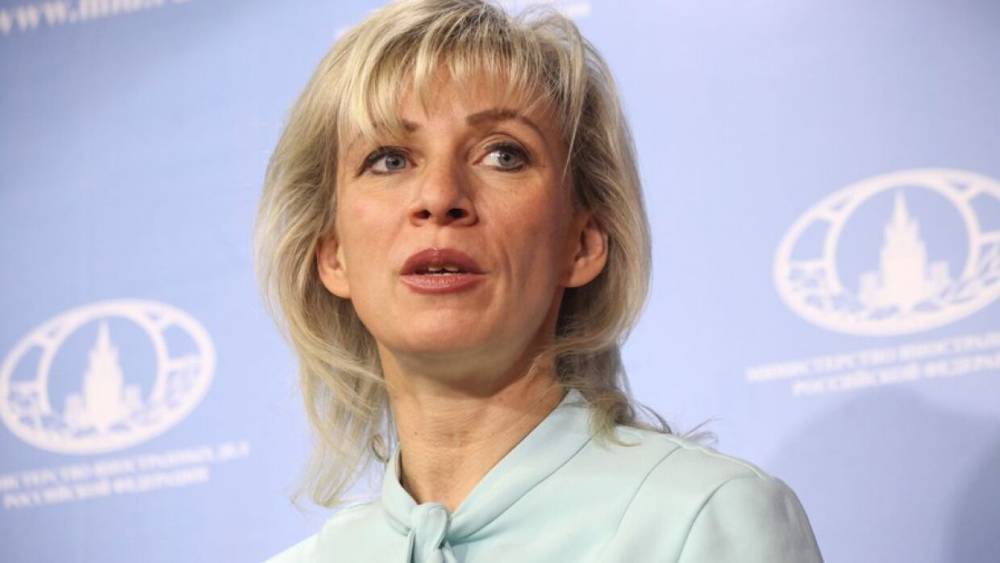 Захарова отреагировала на осквернение пьедестала памятника Коневу в Праге
