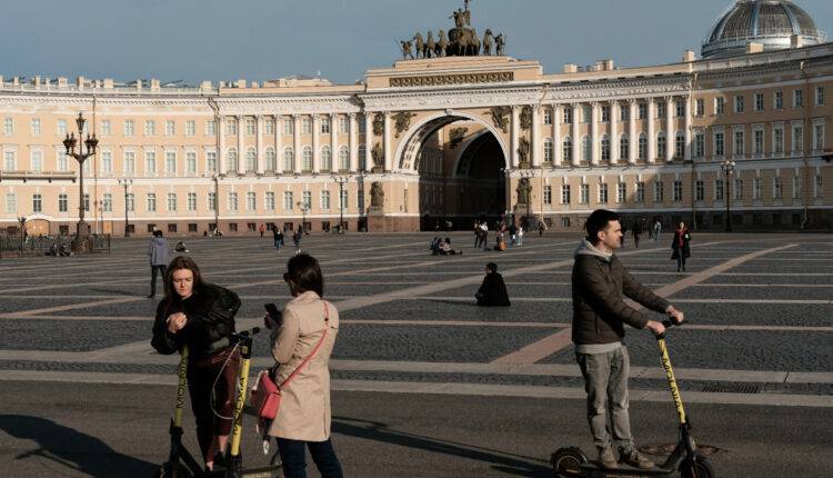 Власти Санкт-Петербурга продлили ограничения из-за вируса до 31 мая
