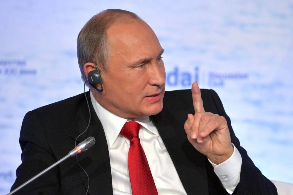 Путин призвал отказаться от квасного и затхлого патриотизма