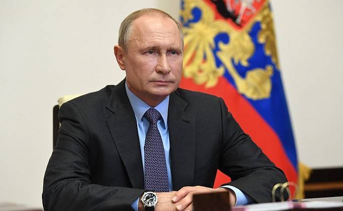 Путин заявил, что патриотизм не должен быть «затхлым и кислым»