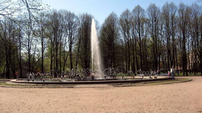 В Петербурге завершили реконструкцию фонтана "Слава"