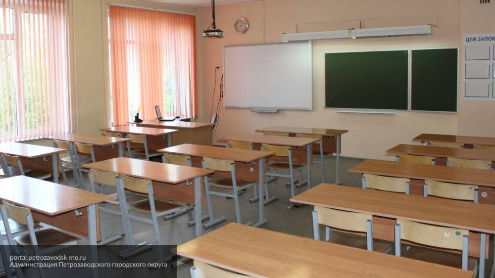 Минпросвещения сообщило, что сокращение учителей в РФ не произойдет