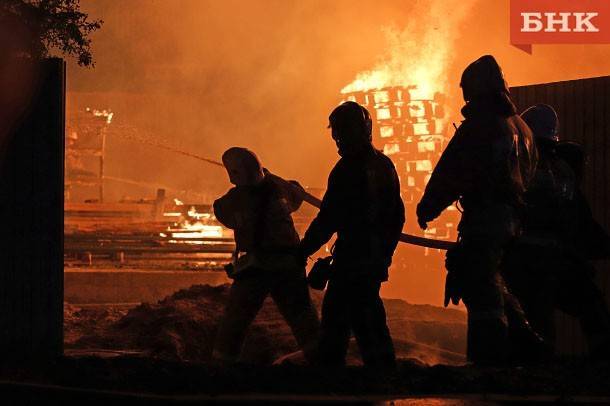 Пожарные нашли труп женщины в сгоревшем доме в прилузском селе