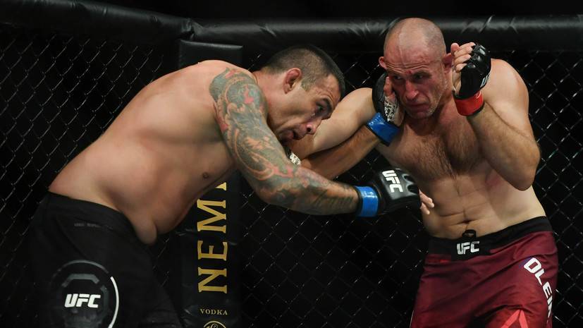 Олейник прокомментировал победу над Вердумом на UFC 249