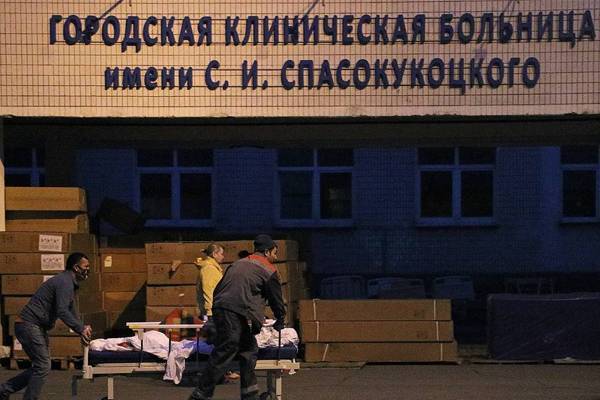 Собянин подтвердил гибель одного человека в московской больнице для пациентов с коронавирусом