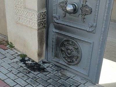 Мужчина, попытавшийся поджечь дверь армянской церкви в Стамбуле, заявил, что коронавирус «принесли» армяне