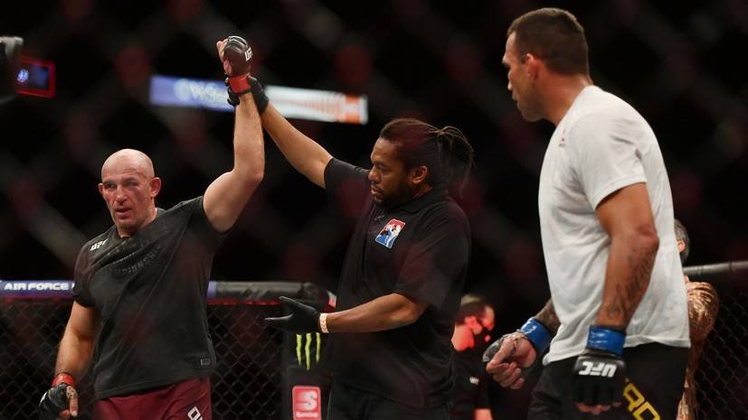 Олейник признался, боялся заболеть коронавирусом на турнире UFC 249