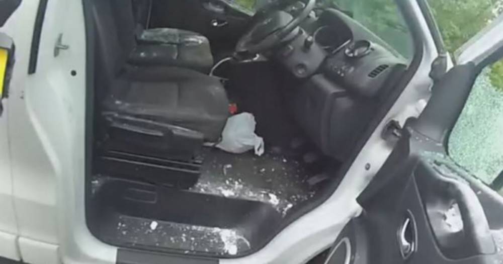 Попавшийся полицейским водитель выкинул кокаин в закрытое окно