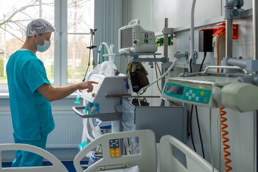 Главврач больницы в Коммунарке назвал процент выживших пациентов на ИВЛ
