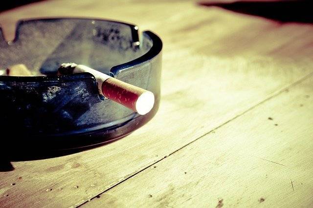В Минздраве напомнили о вреде курения для больных COVID-19