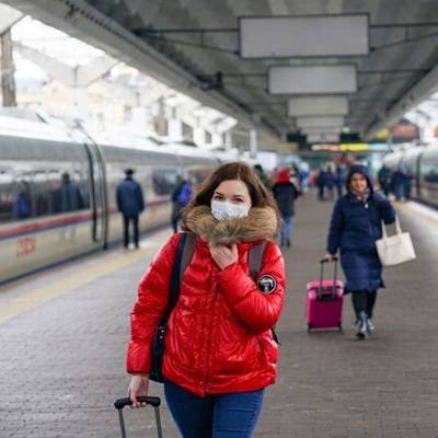 Только 60% пассажиров ездят в общественном транспорте Москвы в медицинской маске