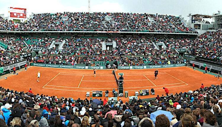 Не исключено, что Roland Garros в сентябре пройдет без зрителей