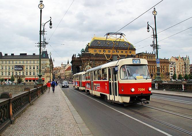 Трамваи в центре Праги встали из-за отключения электроэнергии