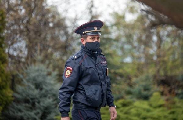 В полиции Ульяновска объяснили, почему оштрафовали пытавшуюся вернуть ребёнка женщину