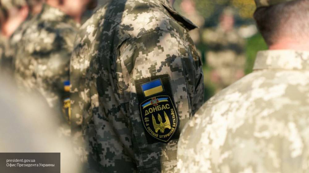 Украинские военные за сутки 14 раз нарушили перемирие в Донбассе