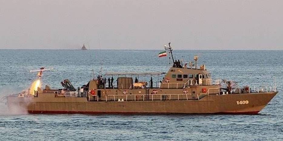 Иранские военные по ошибке обстреляли свой же корабль: 19 человек погибли