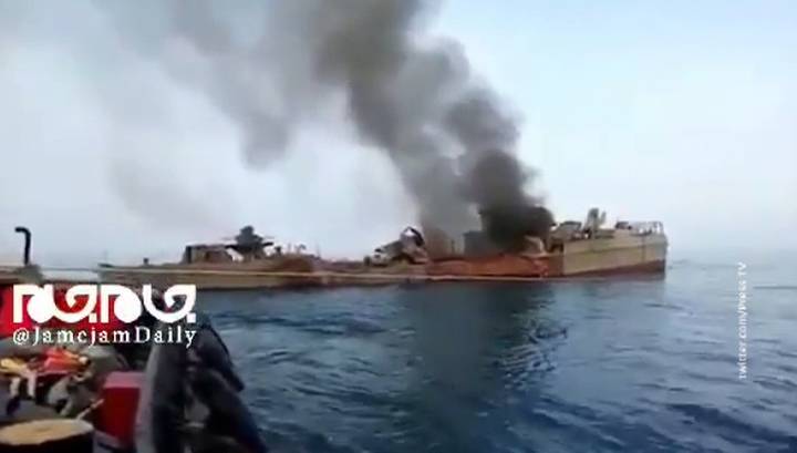 Один иранский военный корабль подбил ракетой другой