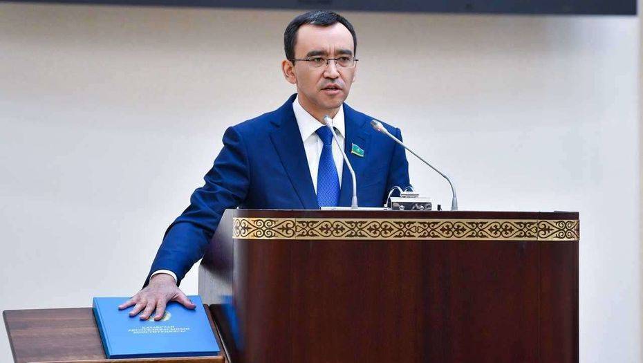 Ашимбаев на первом заседании после назначения главой Сената: "Нам необходимо пересмотреть план работы"