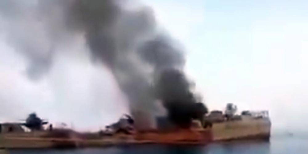 В Иране сняли на видео последствия обстрела своего корабля своими же ракетами