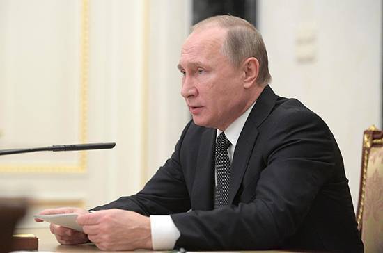 Путин подписал указ о порядке продления ограничений по коронавирусу