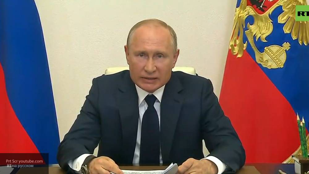 Путин обязал правительство РФ удвоить детские пособия в стране