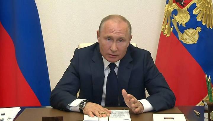 Путин: накопленные резервы позволяют принять решение о соцвыплатах