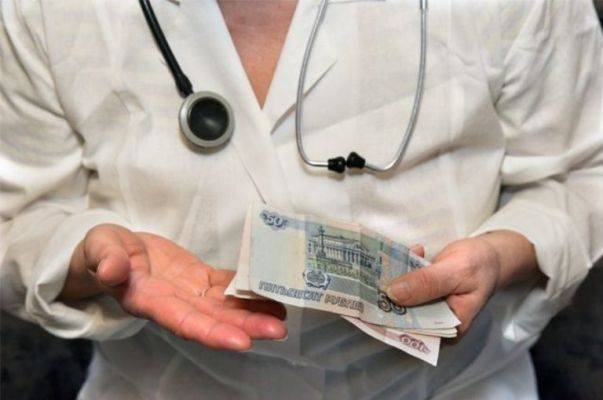 Путину стало известно, что обещанные выплаты не дошли до половины медиков