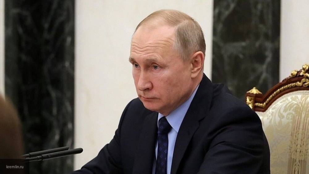 Путин утвердил сумму возврата уплаченных налогов самозанятым за 2019 год