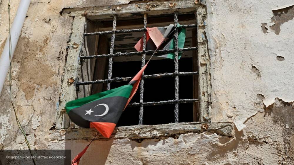 ЛНА заявила о регулярных обстрелах мирного населения Ливии со стороны аэропорта "Митига"