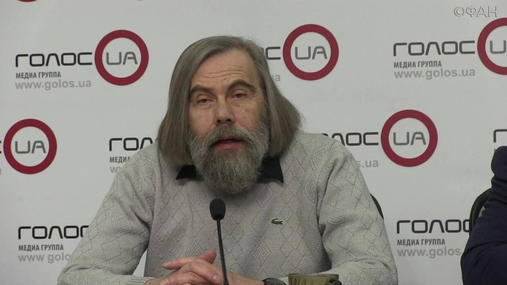 Украинский политолог назвал Зеленского «слабаком»