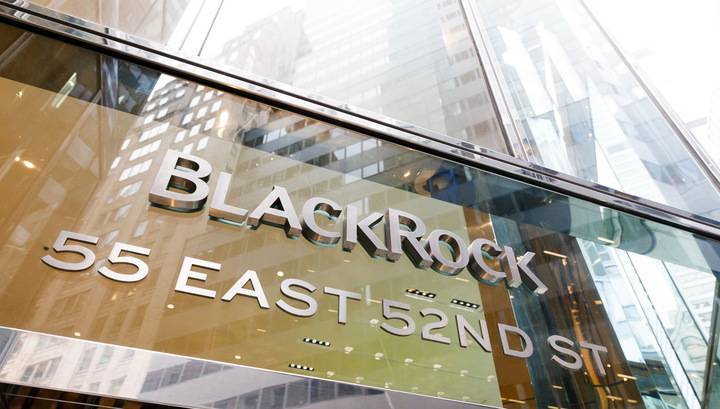 Крупнейший акционер BlackRock продает свою долю в 22%
