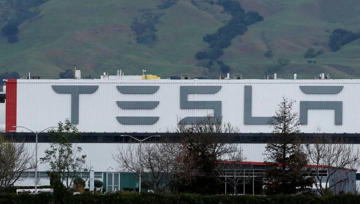 Завод Tesla в Калифорнии вернется к работе, вопреки запретам