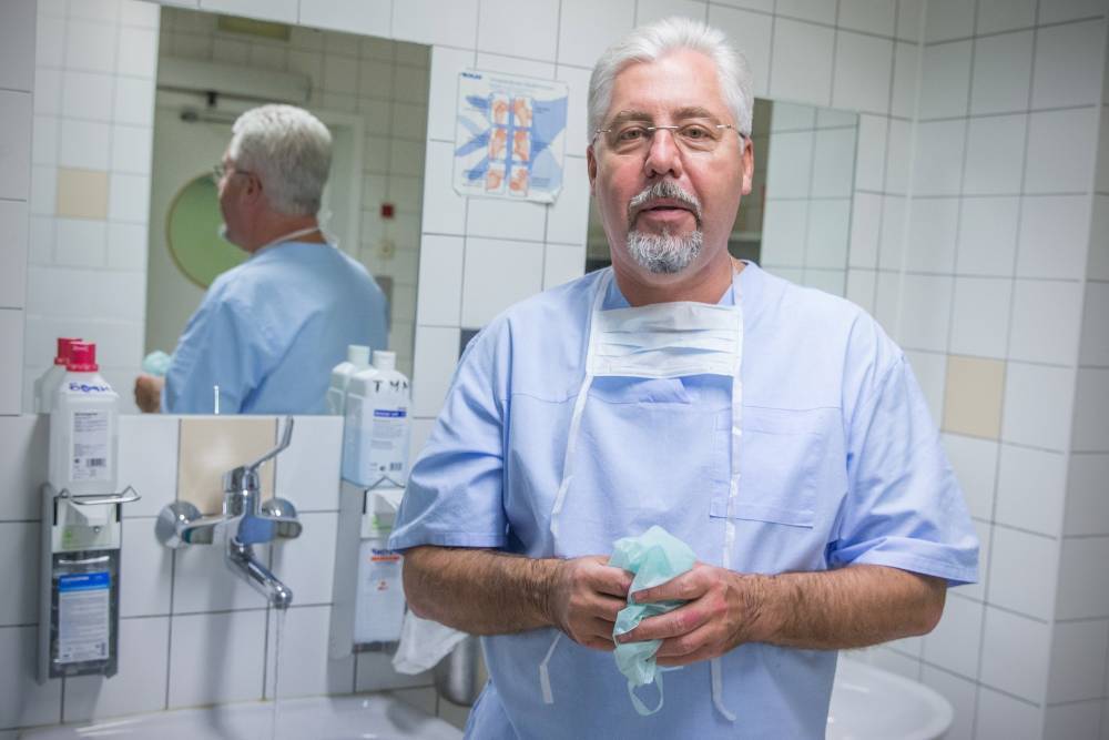 Главврач Боткинской больницы в Москве заразился коронавирусом