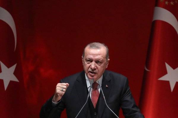 Эрдоган: Турция не позволит обрушить её экономику «коварными заговорами»
