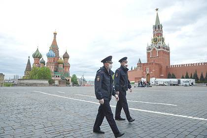 Власти Москвы назвали порядок обнаружения и наказания людей без масок и перчаток