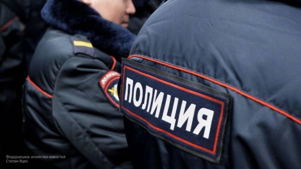 Компания нарушителей самоизоляции напала на полицейских в Екатеринбурге