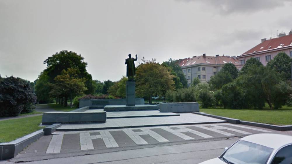 Ищенко объяснил, почему Чехия снесла памятник Коневу в Праге