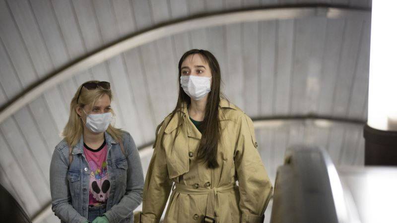 В Москве вступило в силу обязательное ношение масок и перчаток