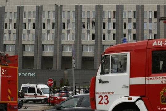При пожаре в инфекционной больнице в Санкт-Петербурге погибли пациенты на ИВЛ