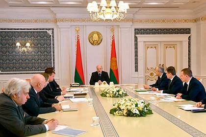 Лукашенко назвал ситуацию с коронавирусом в Белоруссии терпимой