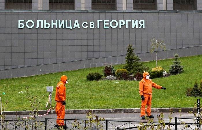 Аппарат ИВЛ в больнице Петербурга, где погибли пять пациентов, загорелся на глазах у врача