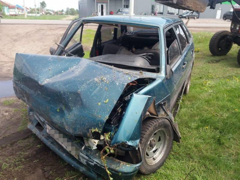 Автомобилистка без прав влетела в частный дом в Воронежской области