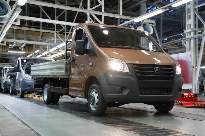 ГАЗ возобновил производство после майских каникул