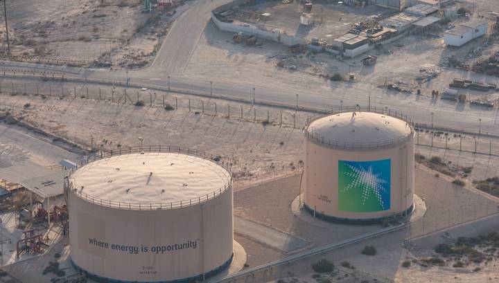 ОАЭ и Кувейт помогут Саудовской Аравии увеличить сокращение нефтедобычи