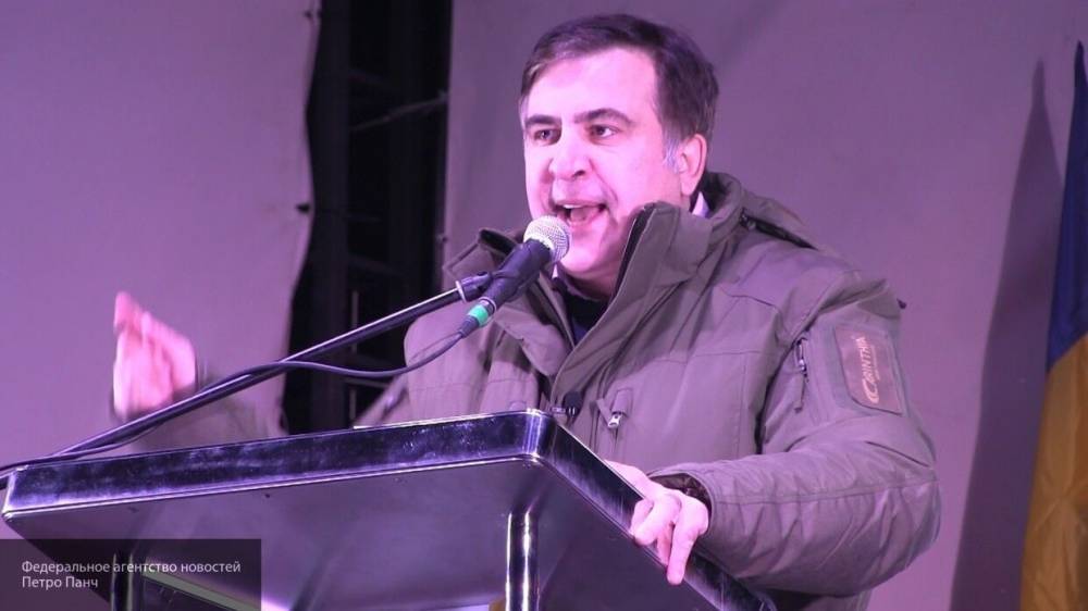 Саакашвили призвал посольство США теснее сотрудничать с Киевом