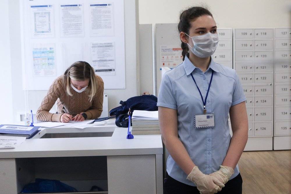 Дерматолог посоветовала носить одноразовые маски и тканевые перчатки в период пандемии