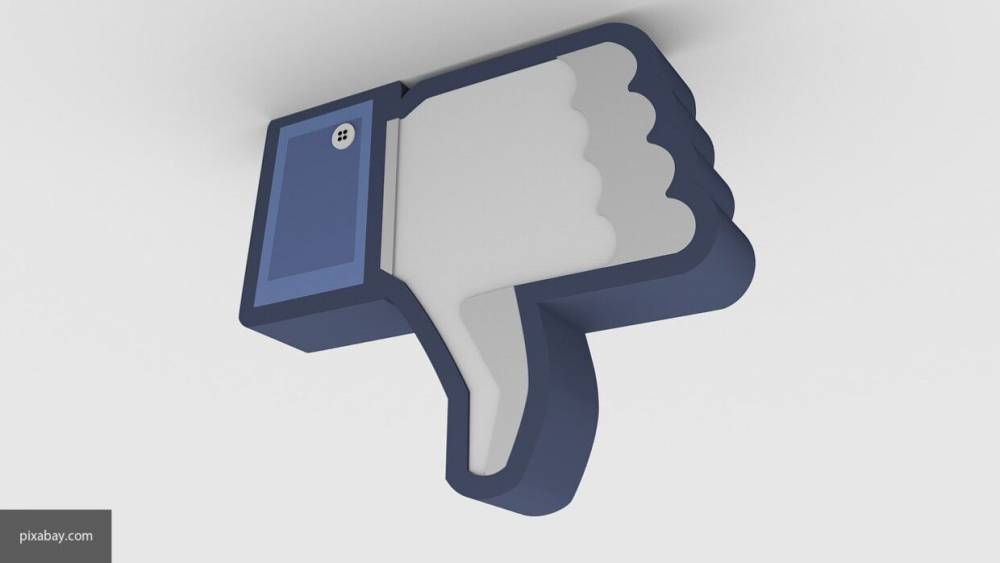 Политолог Дудчак назвал политику Facebook ангажированной и однобокой