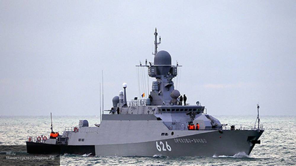 Малый ракетный корабль "Орехово-Зуево" провел учения в Черном море